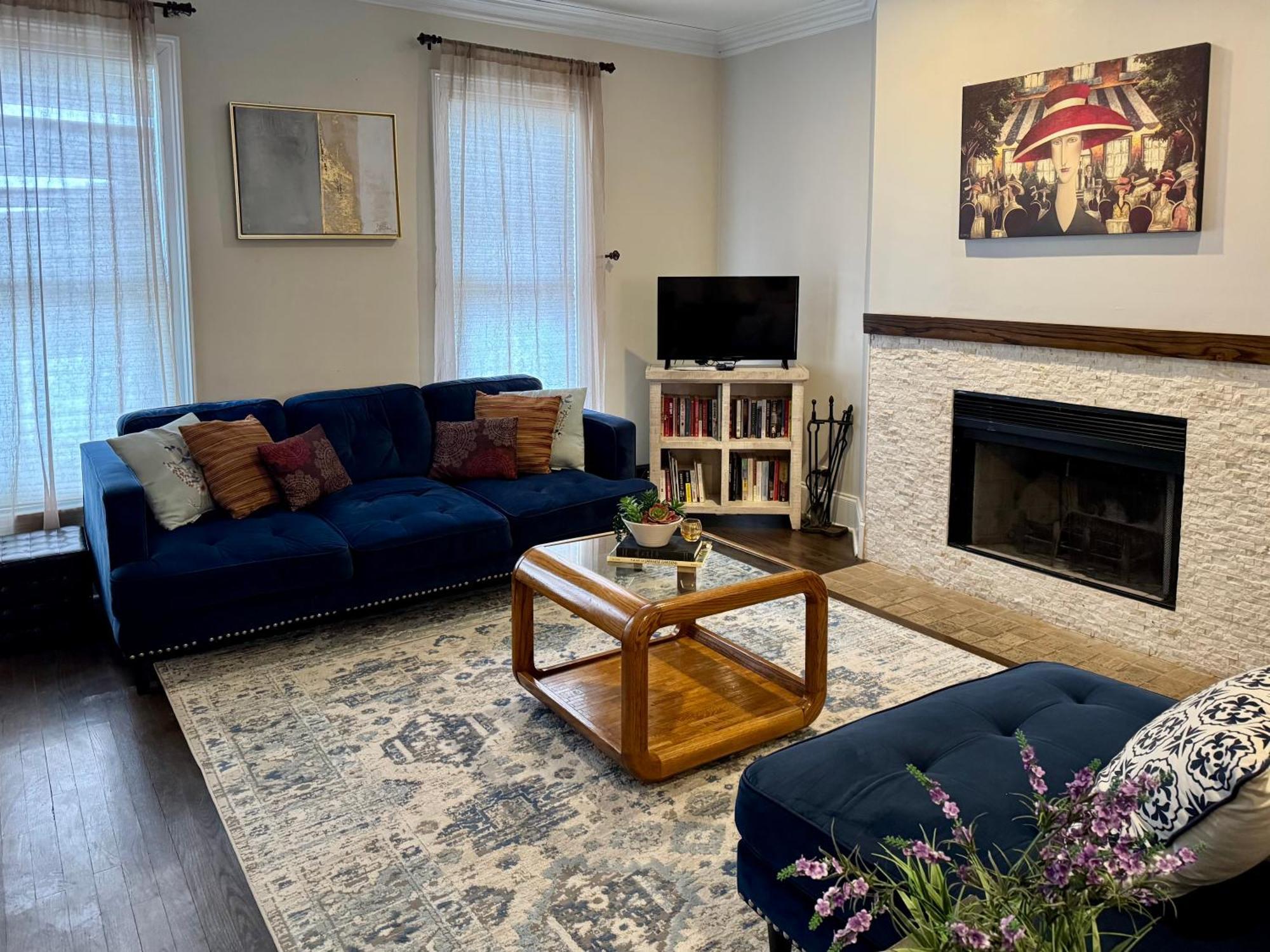 3 Bedroom Spacious Home In Ideal Location W Free Parking Back Yard Pets Welcome Chicago Exterior photo
